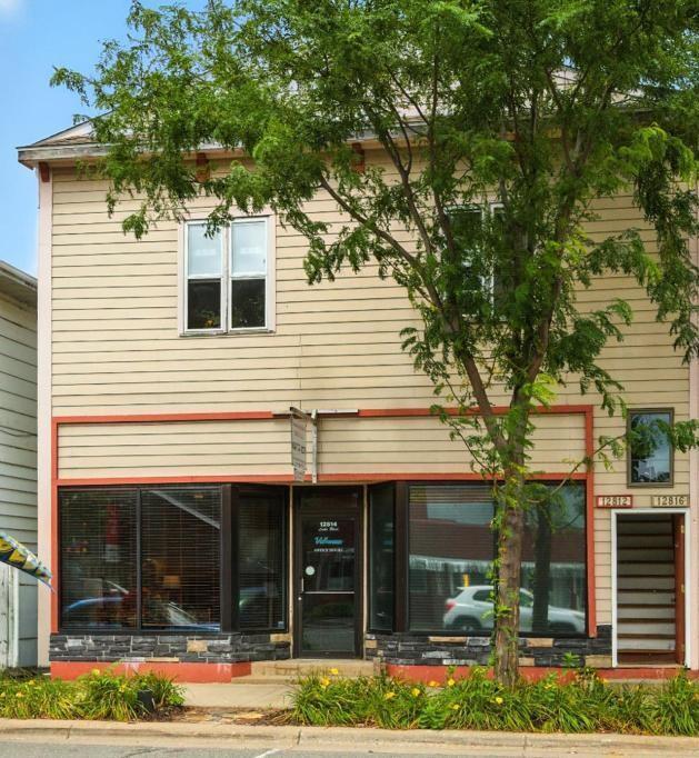 12814 Lake Boulevard, Lindstrom