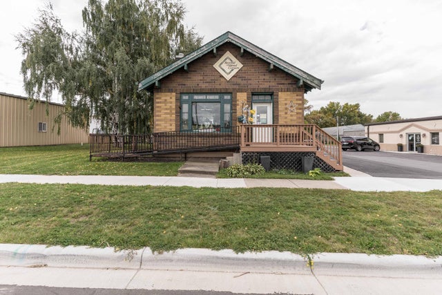 409 W Stanton Avenue, Fergus Falls
