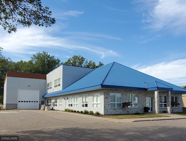 303 12th Avenue S, Buffalo