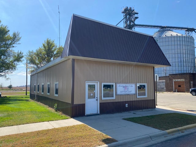 266 2nd Avenue W, Echo