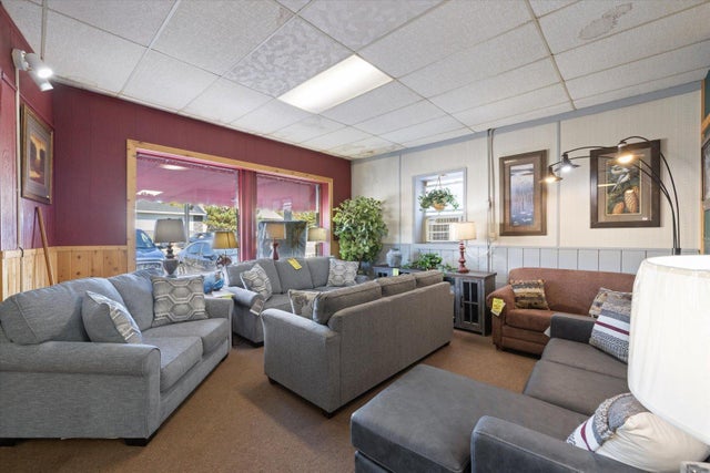 816 Ne 4th Street, Grand Rapids