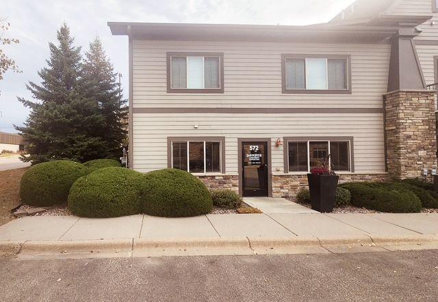572 Bavaria Lane S, Chaska