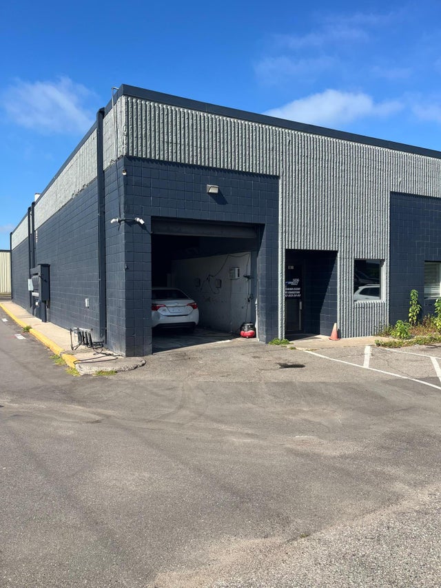 1001 Cliff Road E, Burnsville