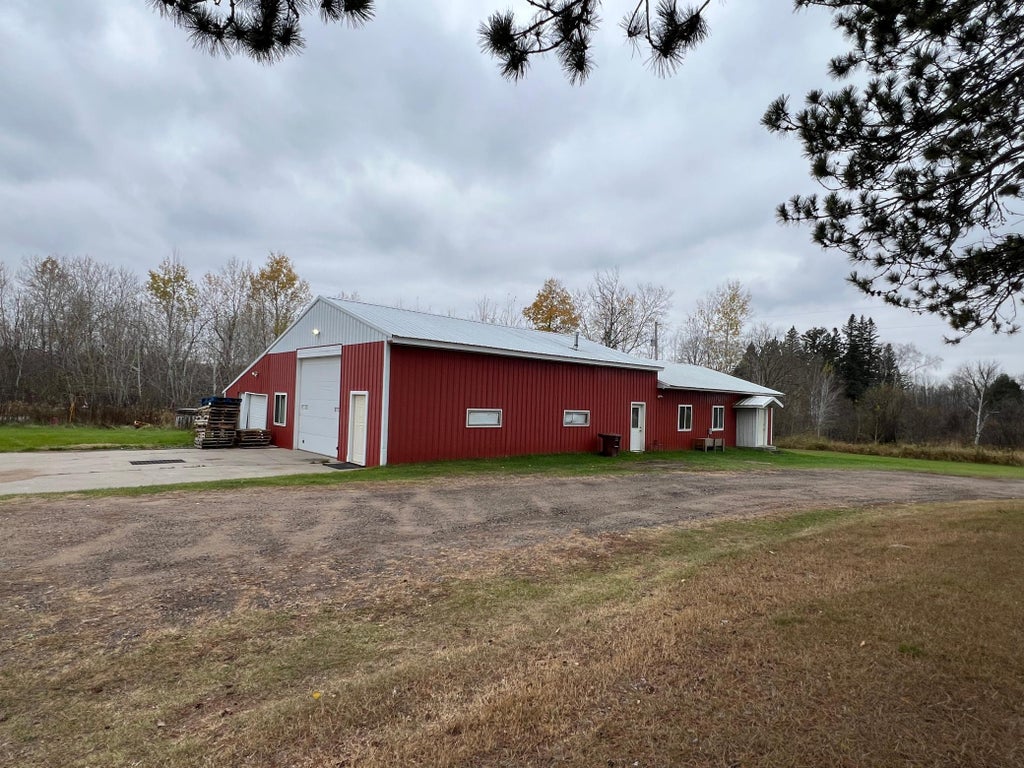 15391 State Highway 18, Oak Lawn Twp