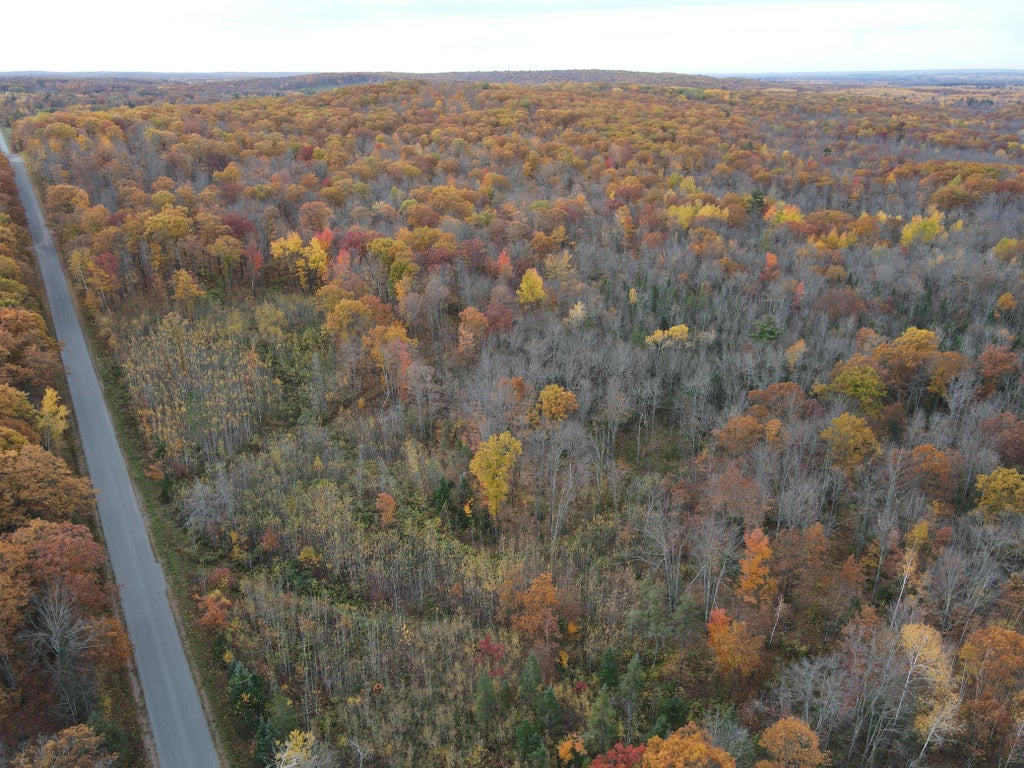 W16xxx Breakneck Road, Birchwood