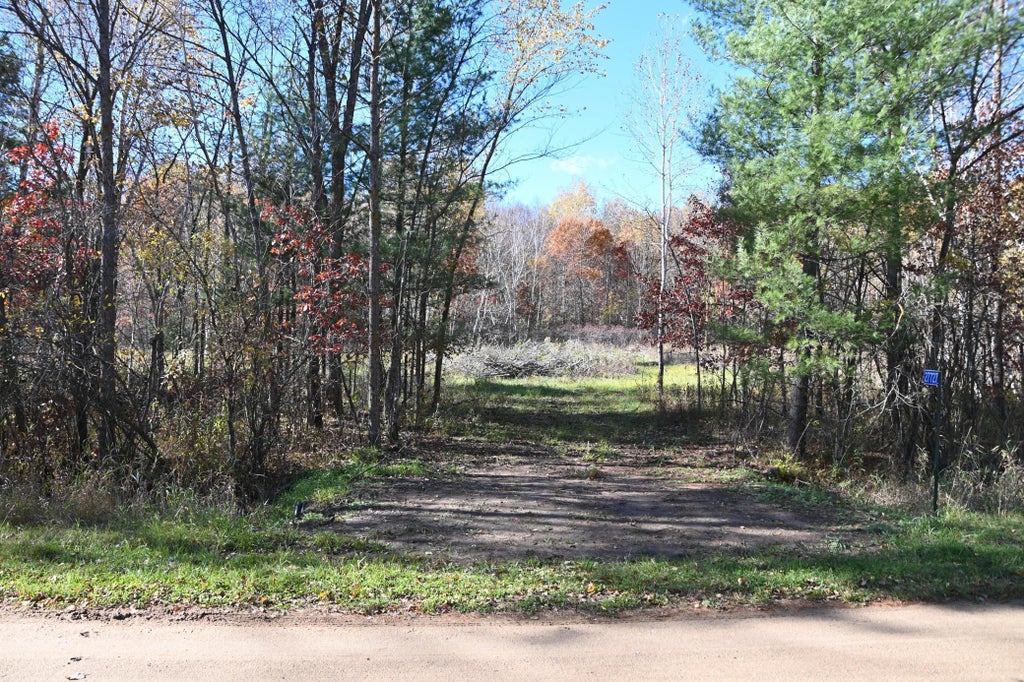 27727 Oberon Loop, Moran Twp