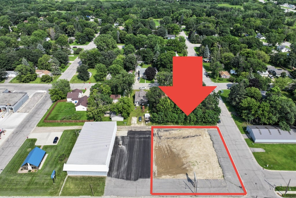 206 N Nokomis Street, Alexandria