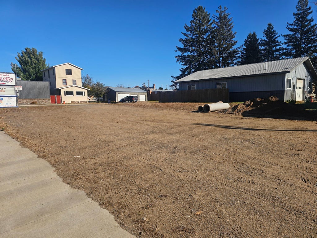 22 1st Street Sw, Crosby