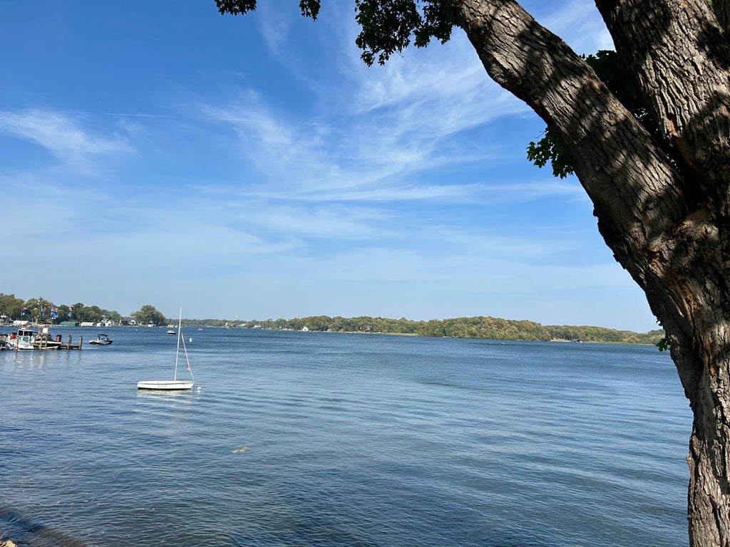 45 Lakeview Avenue, Tonka Bay