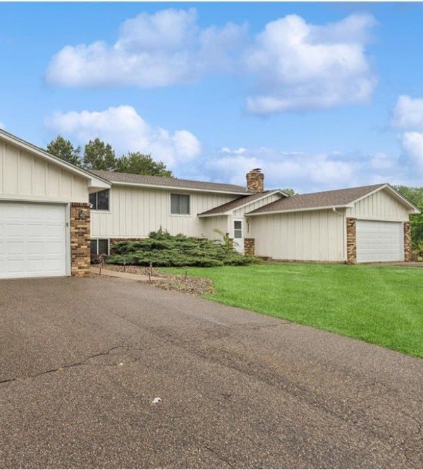 2524 Birchview Lane, Minnetonka