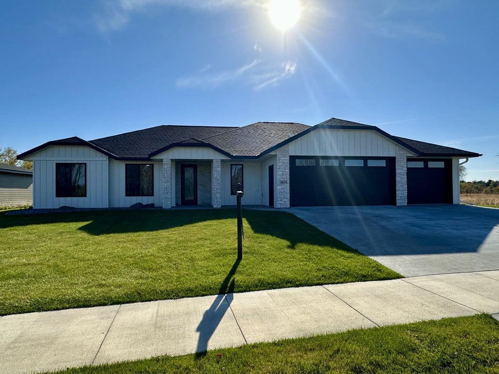 3674 36th Street S, Saint Cloud