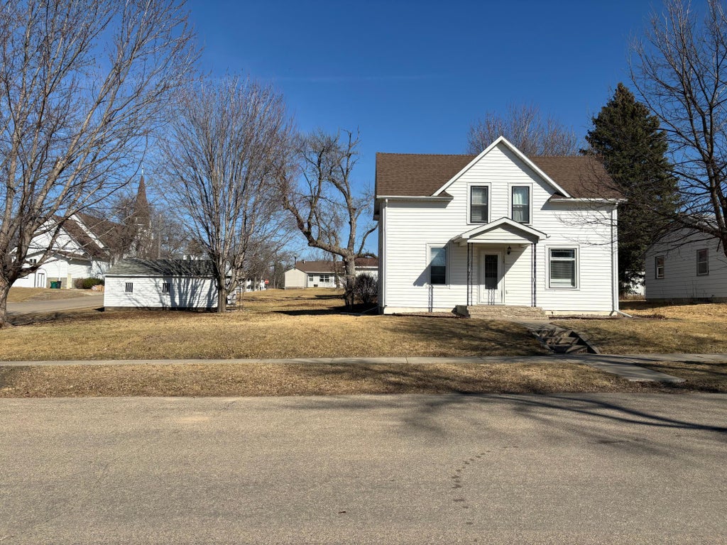 109 N Prairie Street, Hendricks