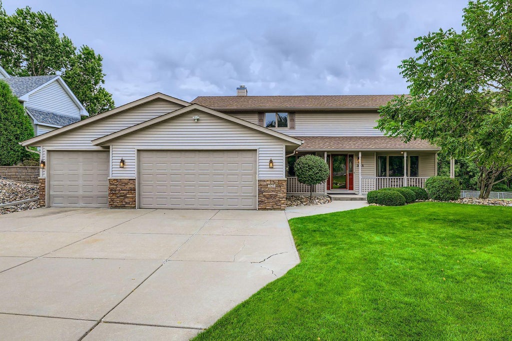 325 Crestview Drive, Hastings