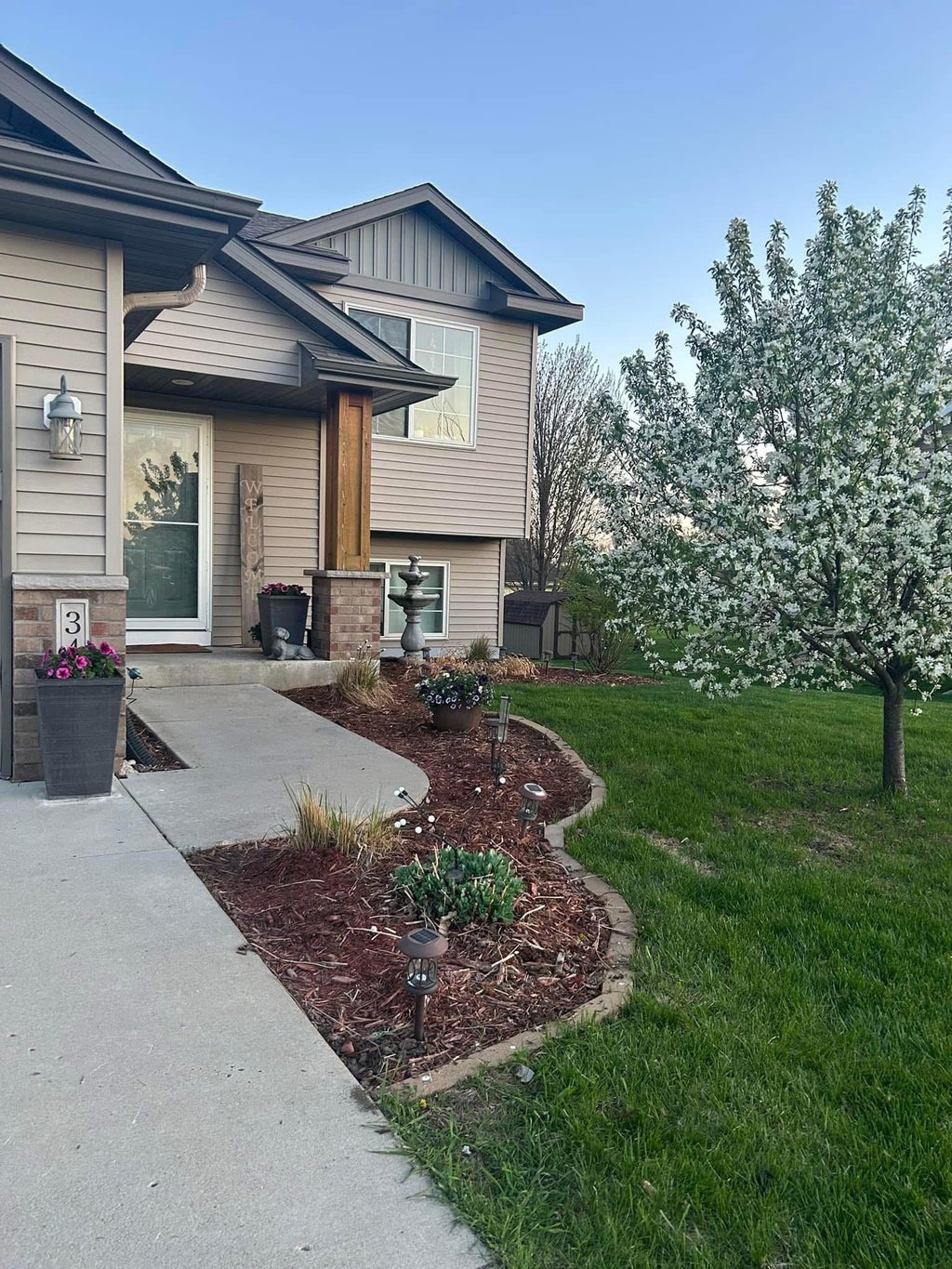 345 Horizon Drive, Le Center