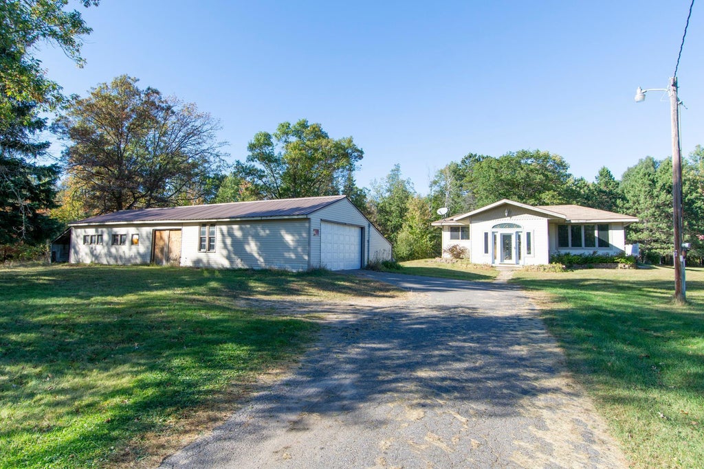 24944 State Highway 210, McGregor