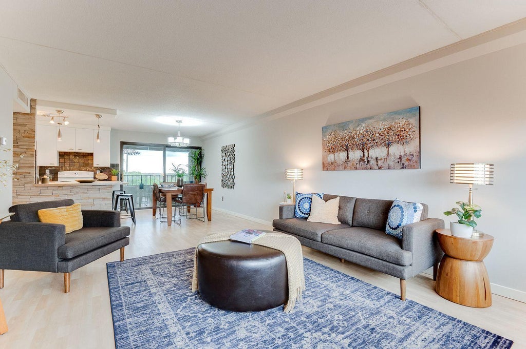 1920 S 1st Street 304, Minneapolis