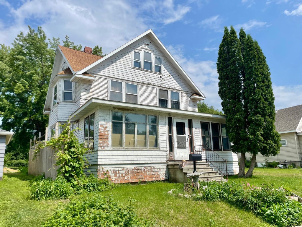 407 S Minnesota Street, Redwood Falls