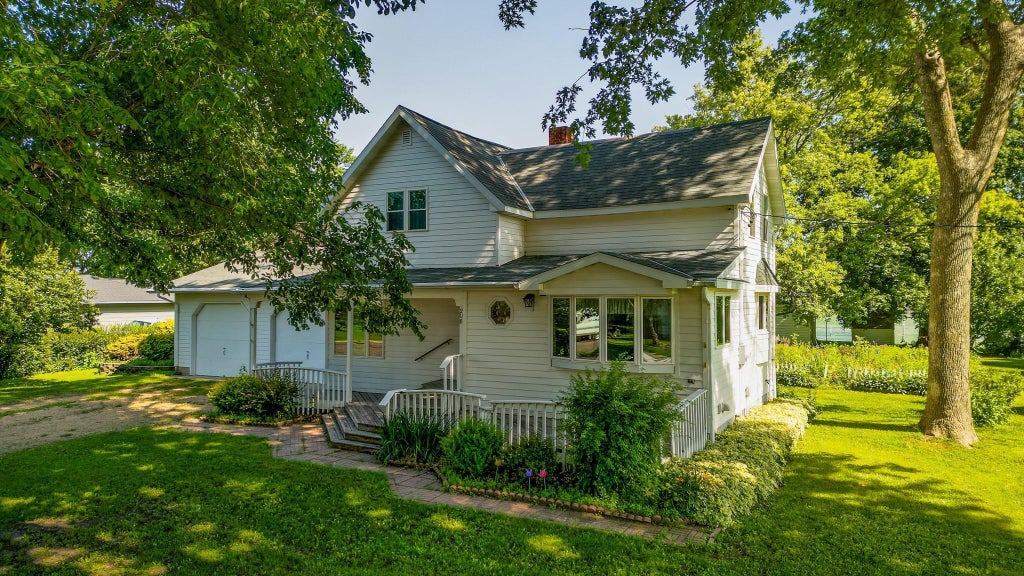 208 Lincoln Street Sw, Mapleton