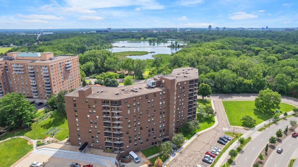 6615 Lake Shore Drive S 803, Richfield