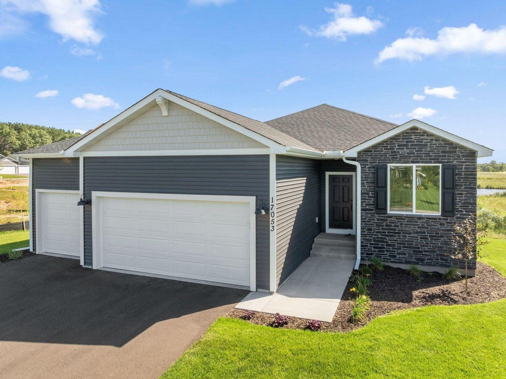 17053 Uranimite Street Nw, Anoka