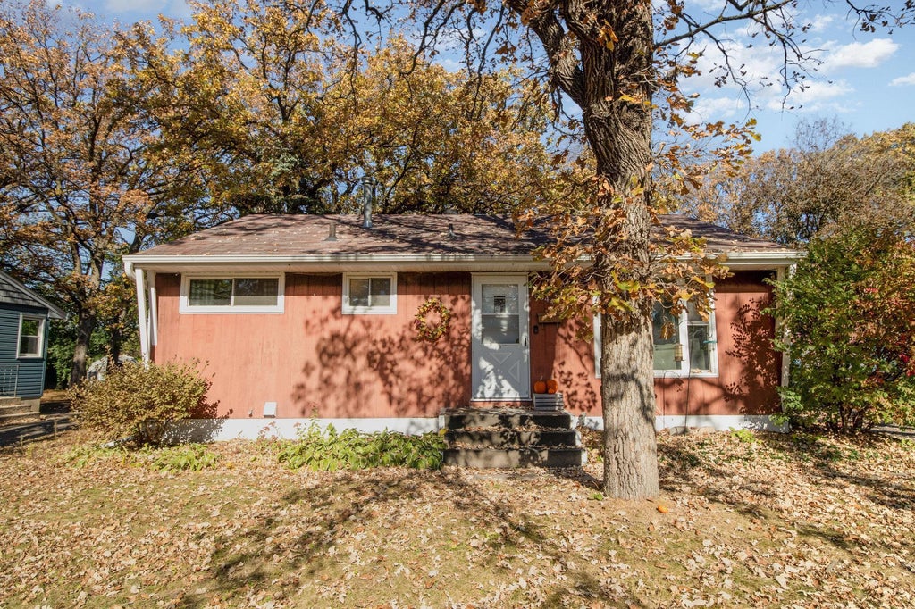 5344 52nd Avenue N, Crystal