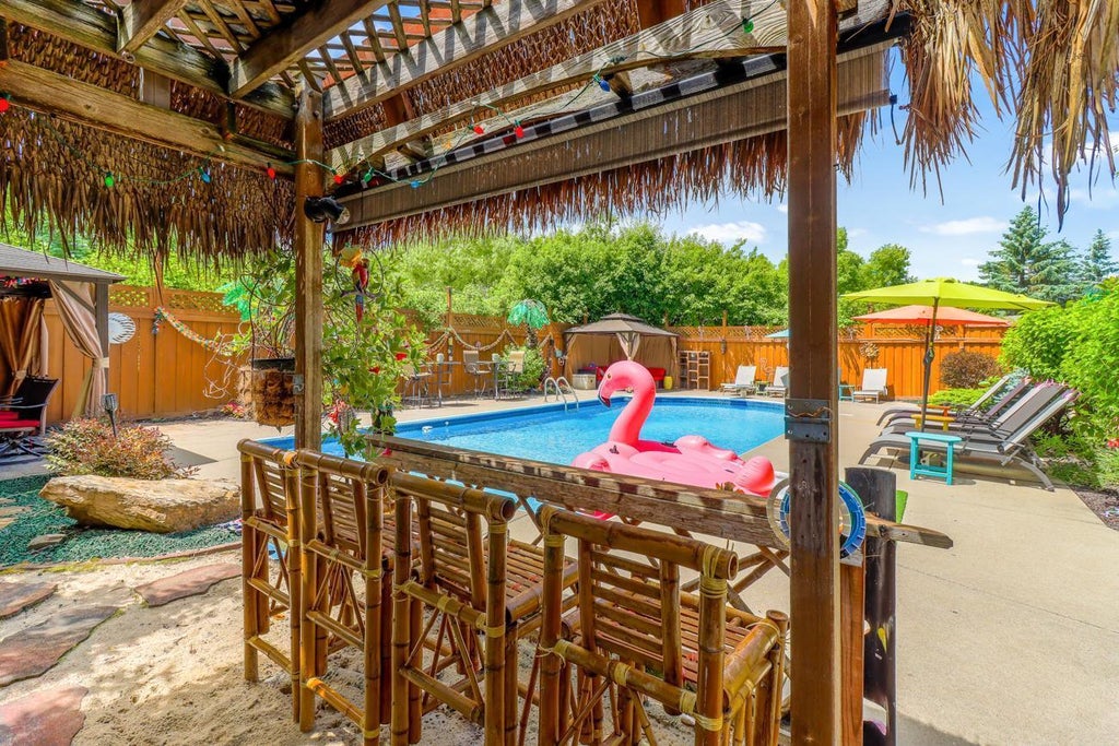 8141 Maplewood Terrace, Chanhassen