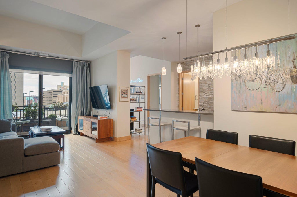 100 3rd Avenue S 406, Minneapolis