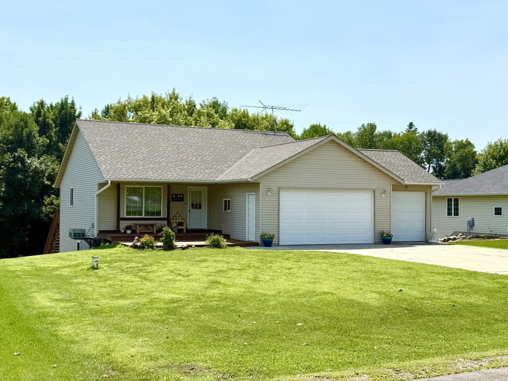72537 237th Street, Dassel
