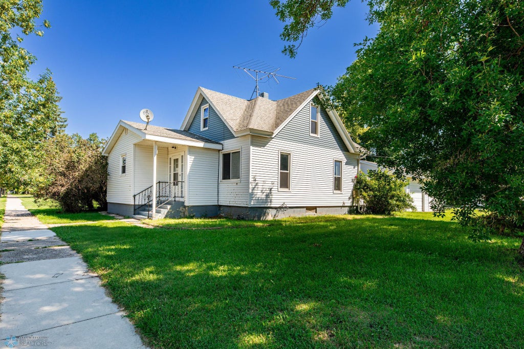 711 Oak Street, Lisbon