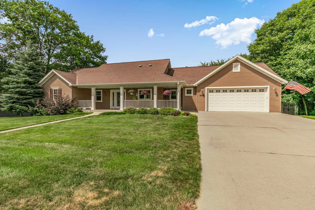 1609 1st Street N, Cold Spring