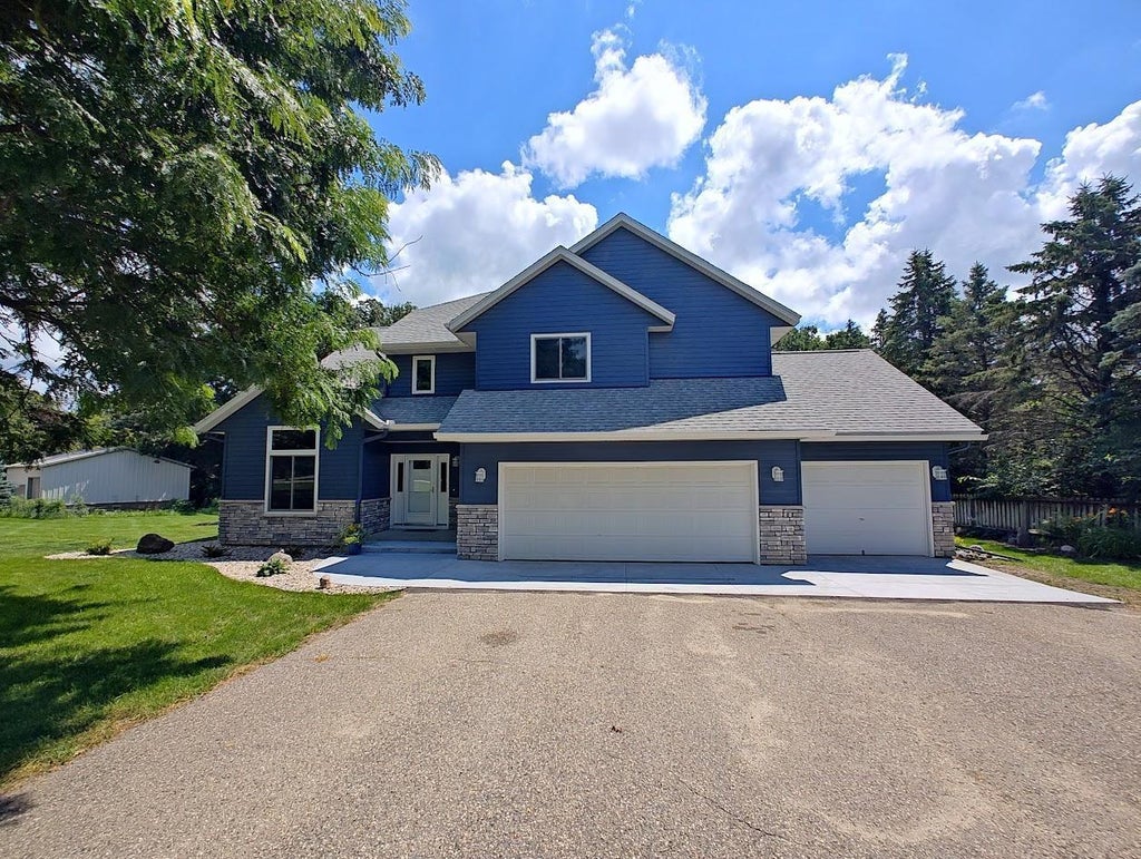 42433 Kerns Drive, North Mankato