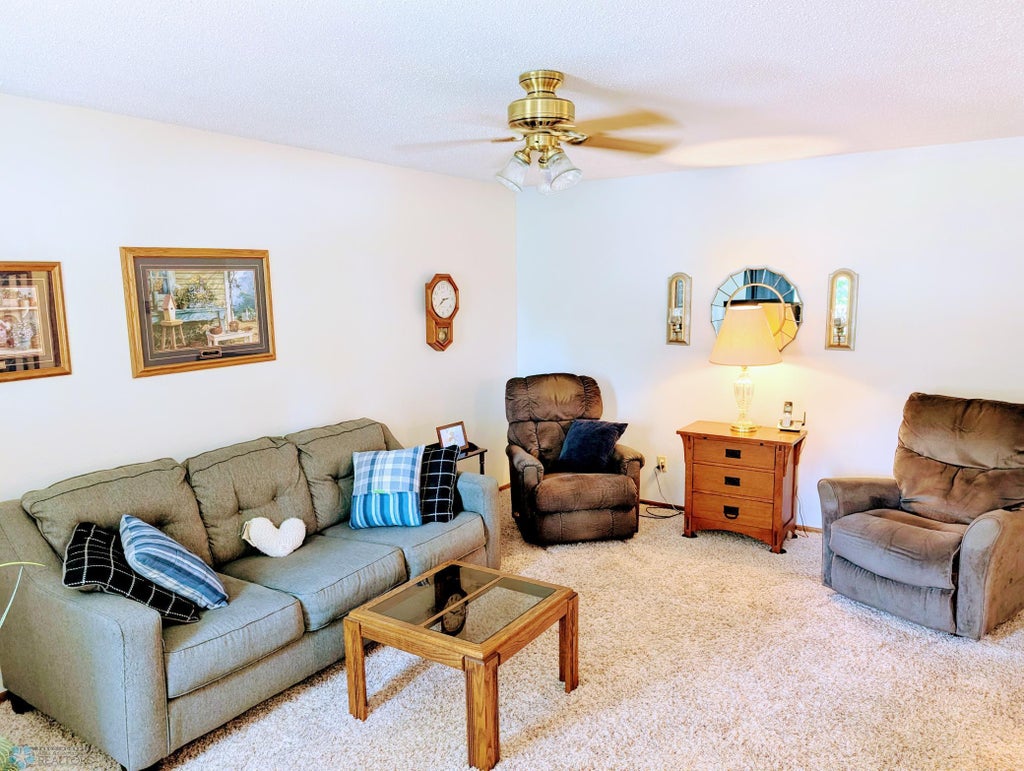 204 Se 5th Street Se, Barnesville