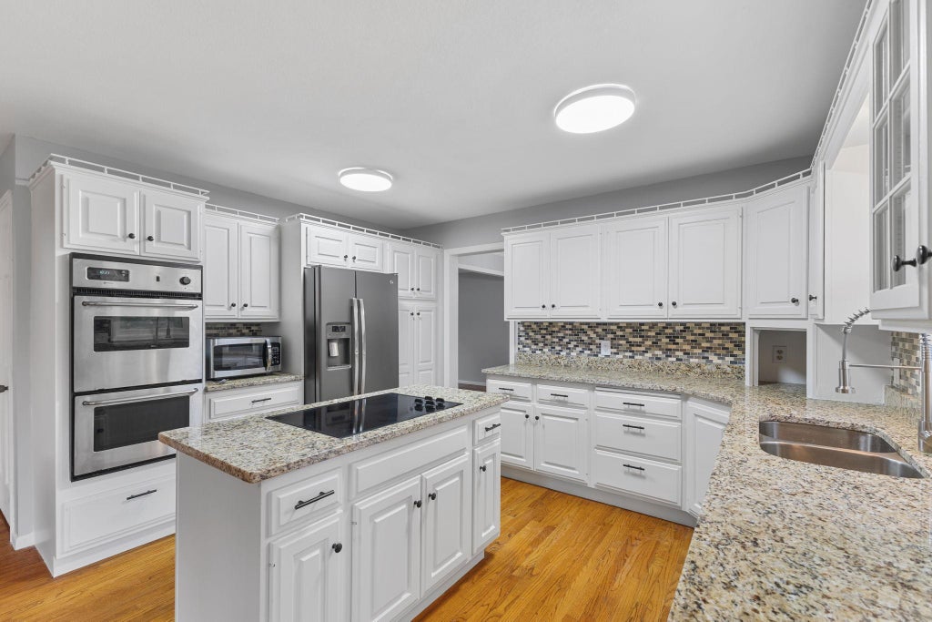 1900 Vernon Drive S, Minnetonka