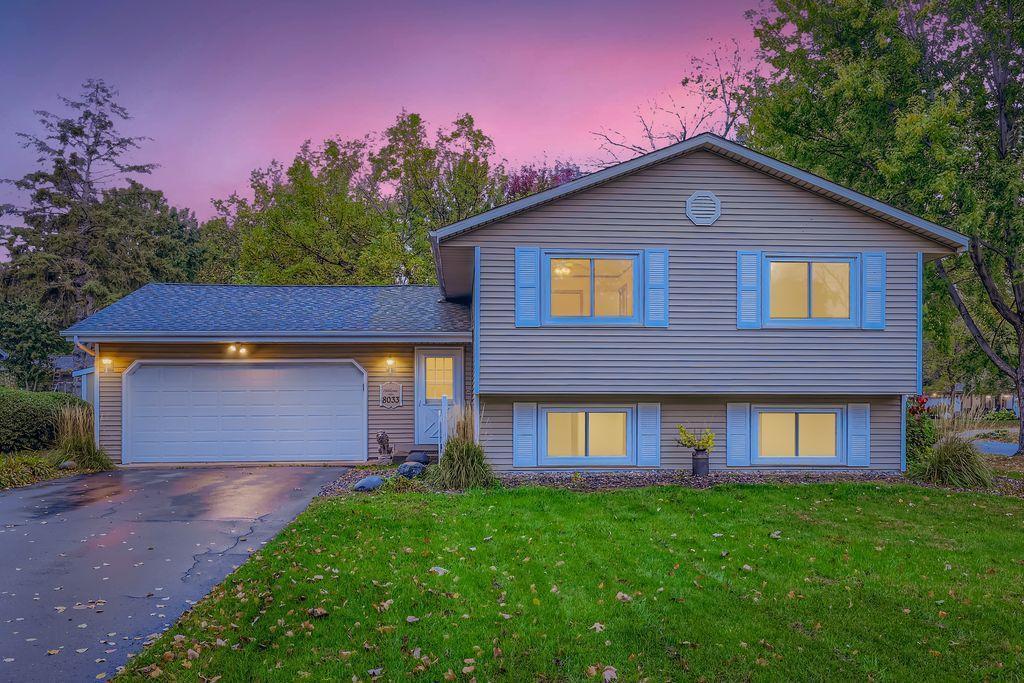 8033 Quail Avenue N, Brooklyn Park