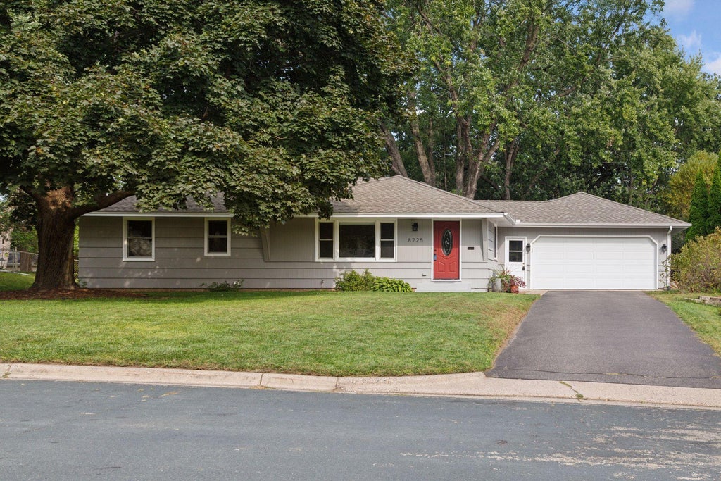 8225 Xerxes Avenue S, Bloomington