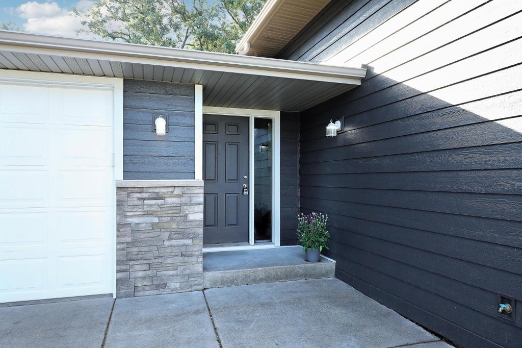 14545 Round Lake Boulevard Nw, Andover