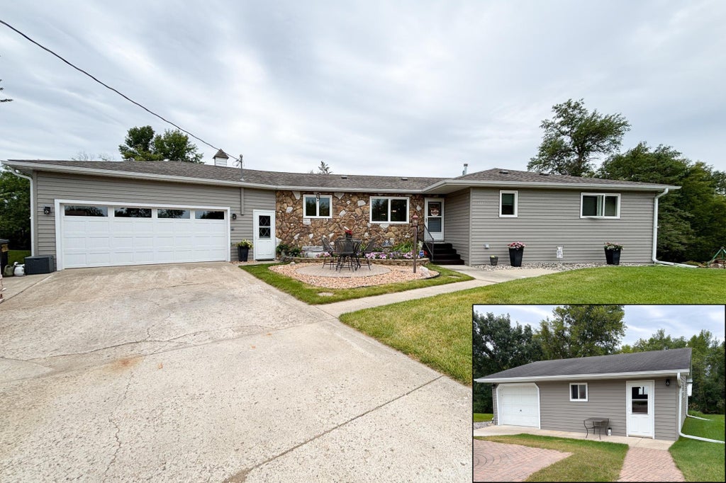 1227 Riverside Drive, Detroit Lakes