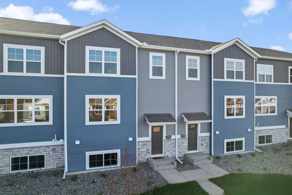 6746 Wildflower Way, Minnetrista