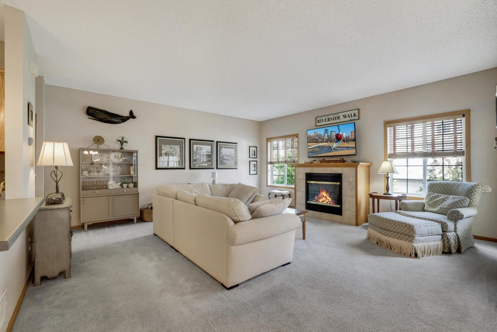 6811 Pine Crest Trail S, Cottage Grove