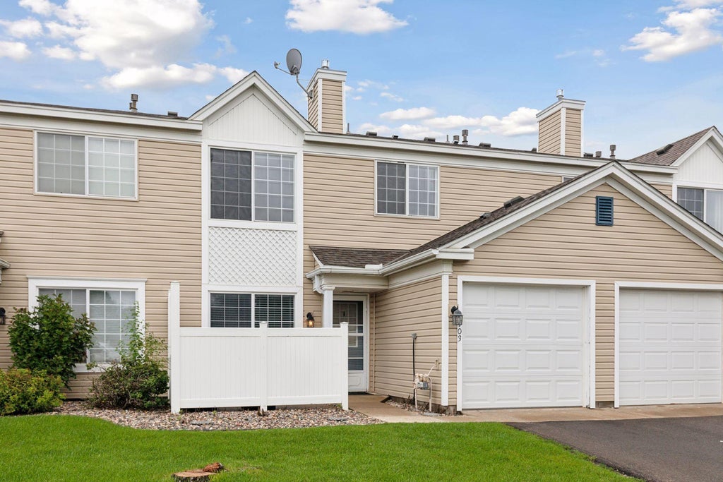 2017 Southcross Drive W 703, Burnsville