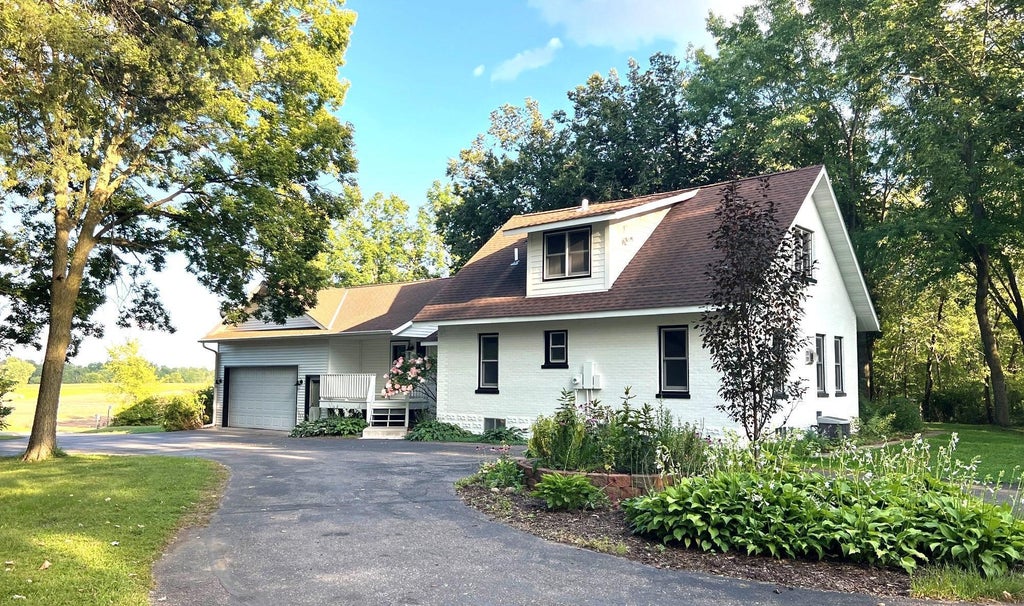 7939 Lake John Drive, Annandale