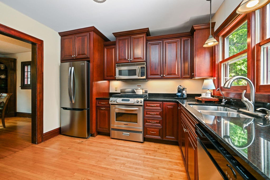 5049 Penn Avenue S, Minneapolis