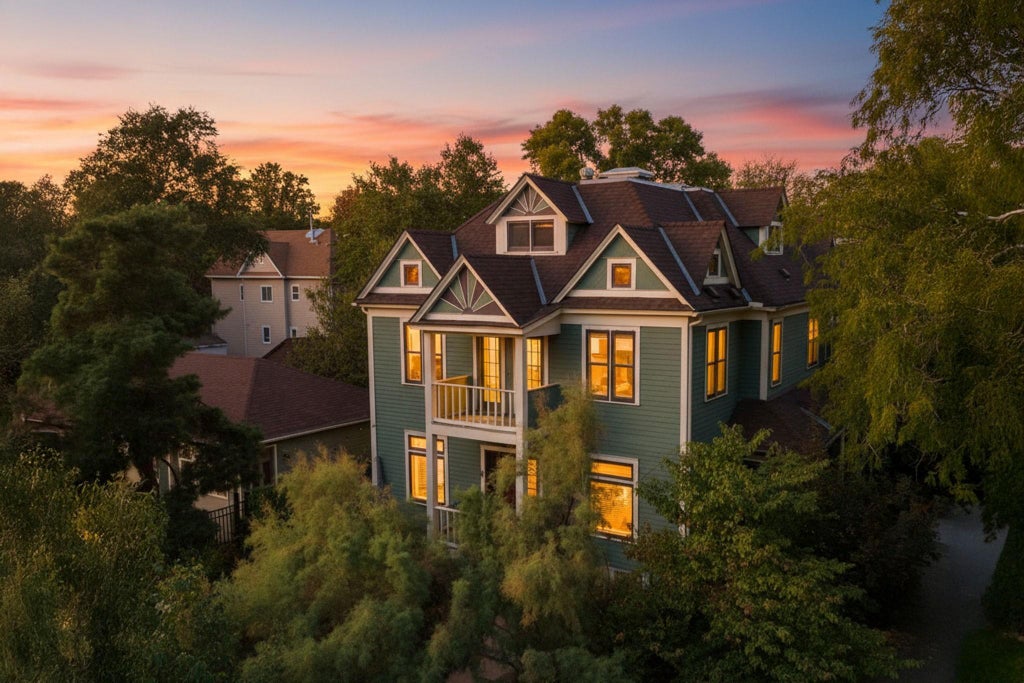 2324 Milwaukee Avenue 2324, Minneapolis