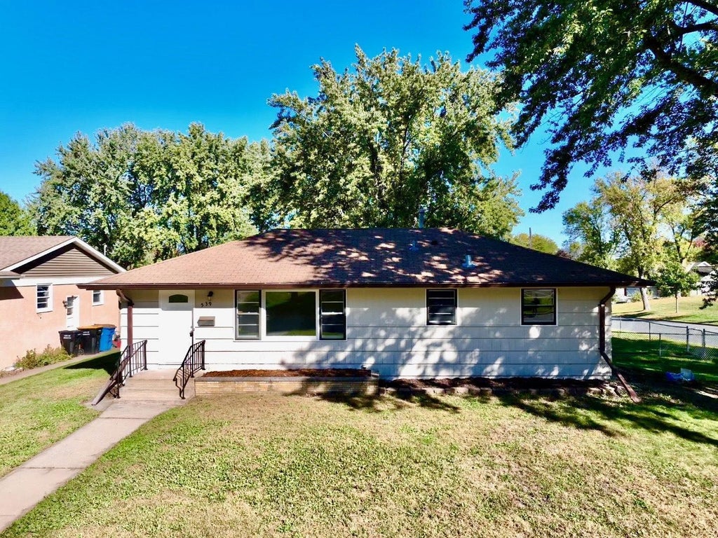 539 7th Avenue E, Shakopee