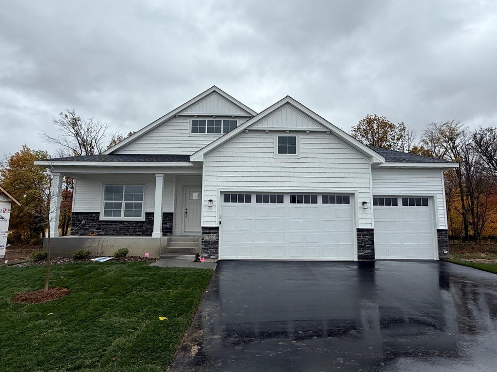 727 Rosebud Lane, Delano