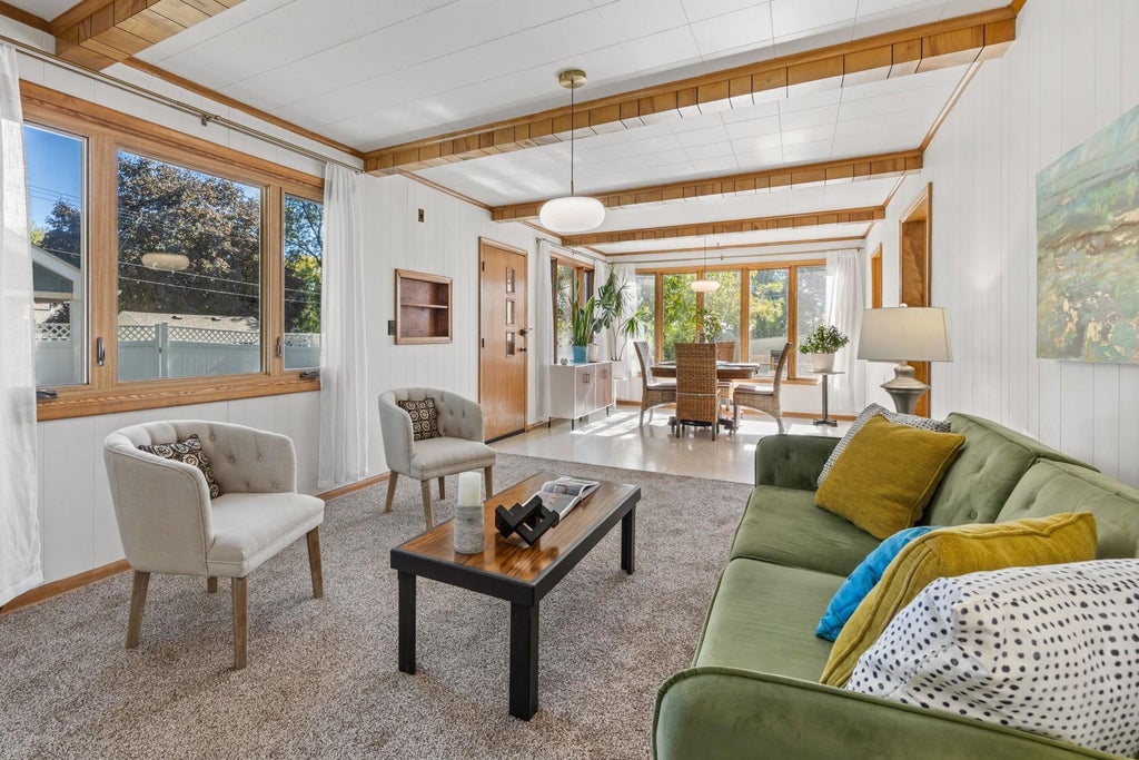 1819 Arthur Street Ne, Minneapolis