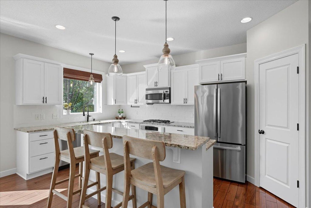 3452 Mulberry Circle, Woodbury