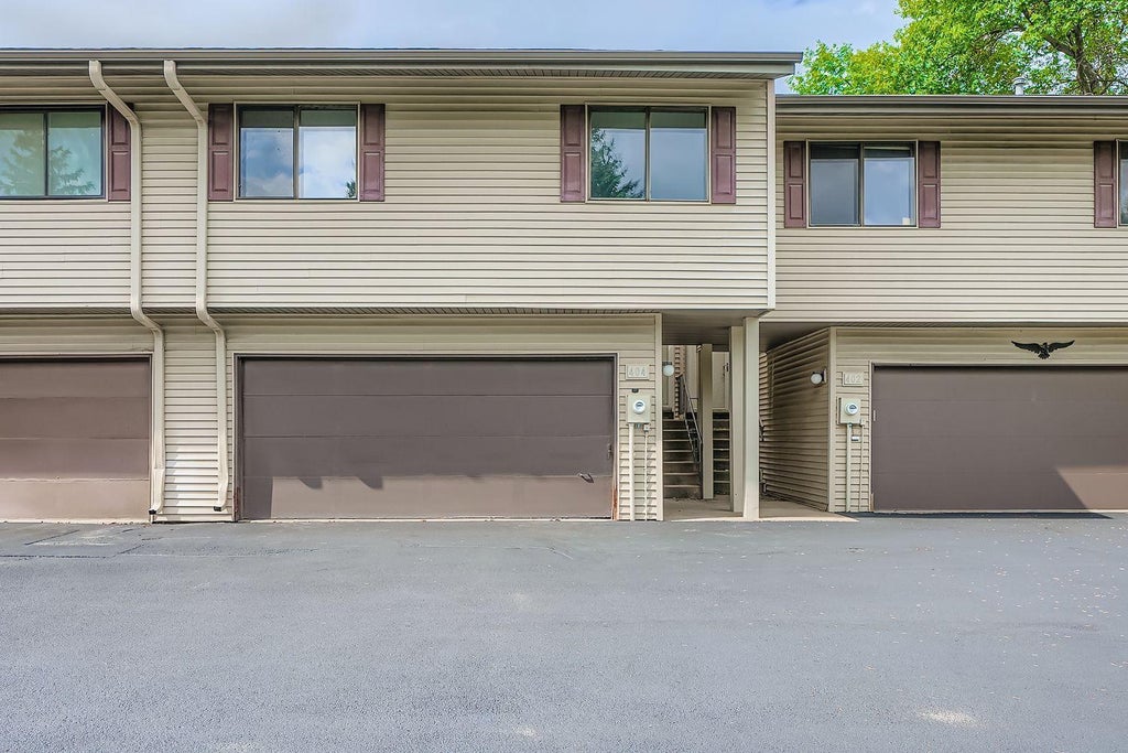 404 Pleasant Drive, Hastings
