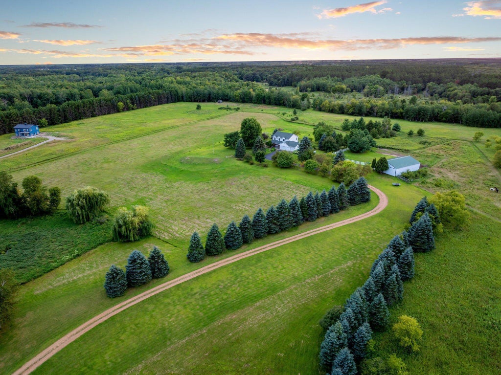 35210 Lily Street Nw, Cambridge