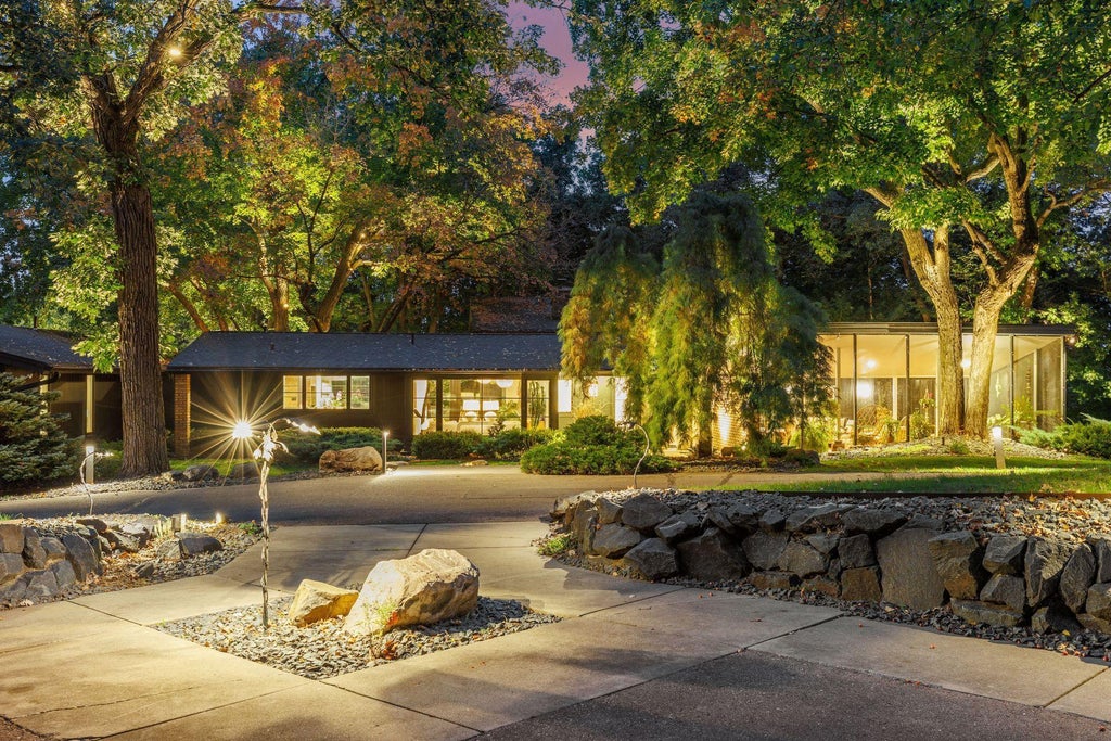 20025 Manor Road, Shorewood